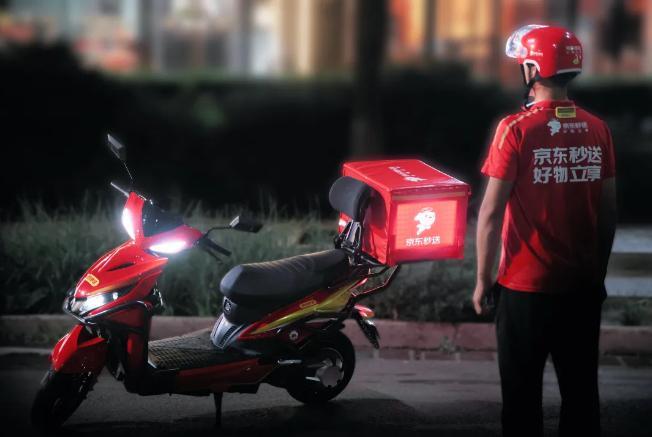 京东卖电动车，承诺90天跑够3000单就返还购车款。初一看，90天完成3000单