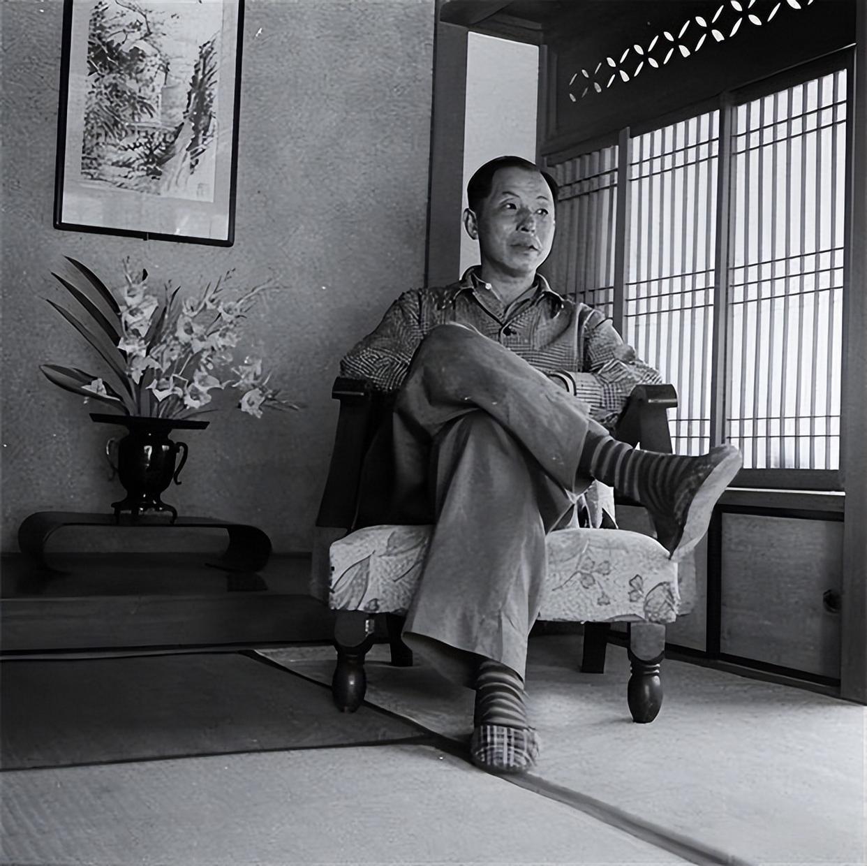 蒋介石临终前，才说出囚禁张学良54年的原因，宋美龄听闻潸然泪下。1975年