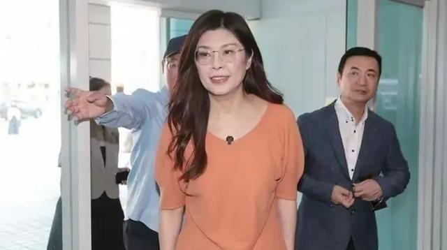 要挟郑丽文不成，卢秀燕一夕间就掉落“神坛”，2028登大位机会越来越渺茫！卢秀燕