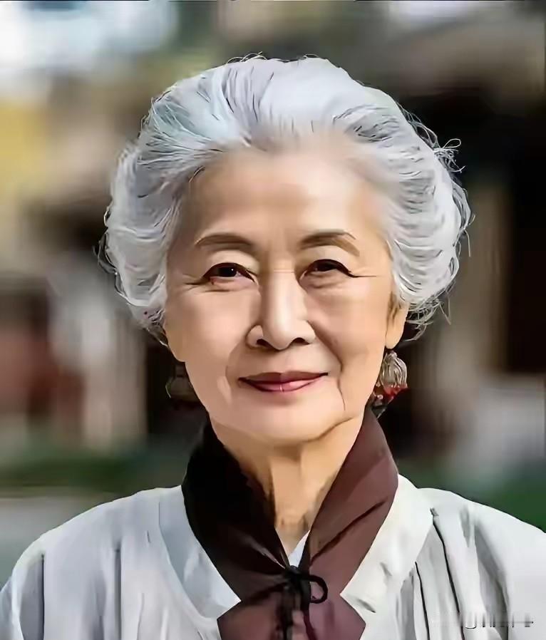 老人言，句句大智慧：1、儿子像娘，金砖砌墙。2、女人手指短，不缺吃和穿。3