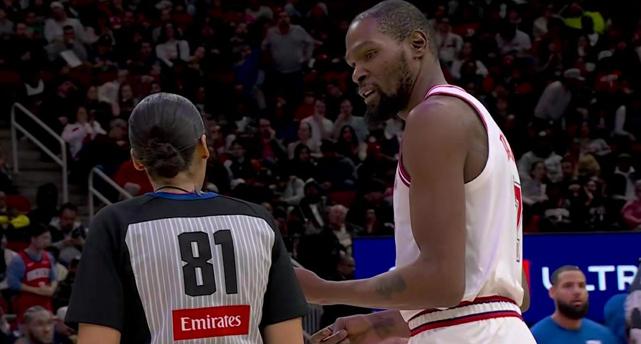 火箭惨败黄蜂，透露5大残酷事实：1：杜兰特再现尴尬数据：31分3篮板1助攻5