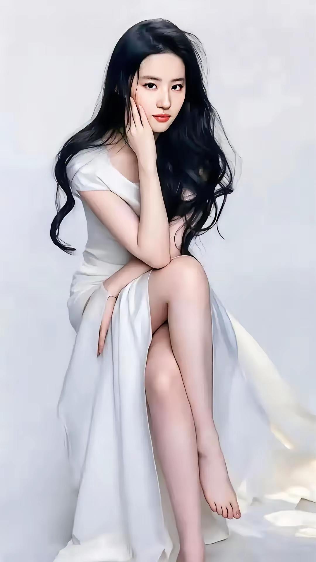 温柔优雅，白裙飘飘，梦幻少女风