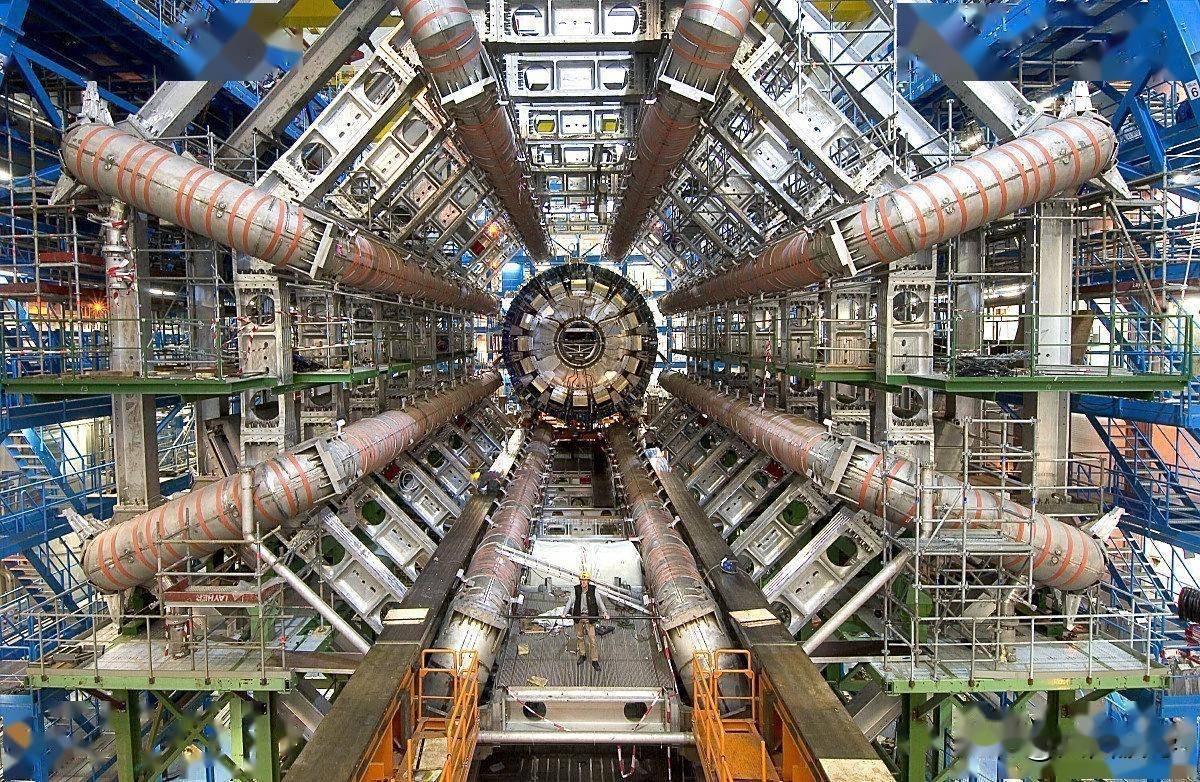 有些人说，只要伊朗研究出核武器不就行了，很简单的事情，有些国家不就研制出来了，而