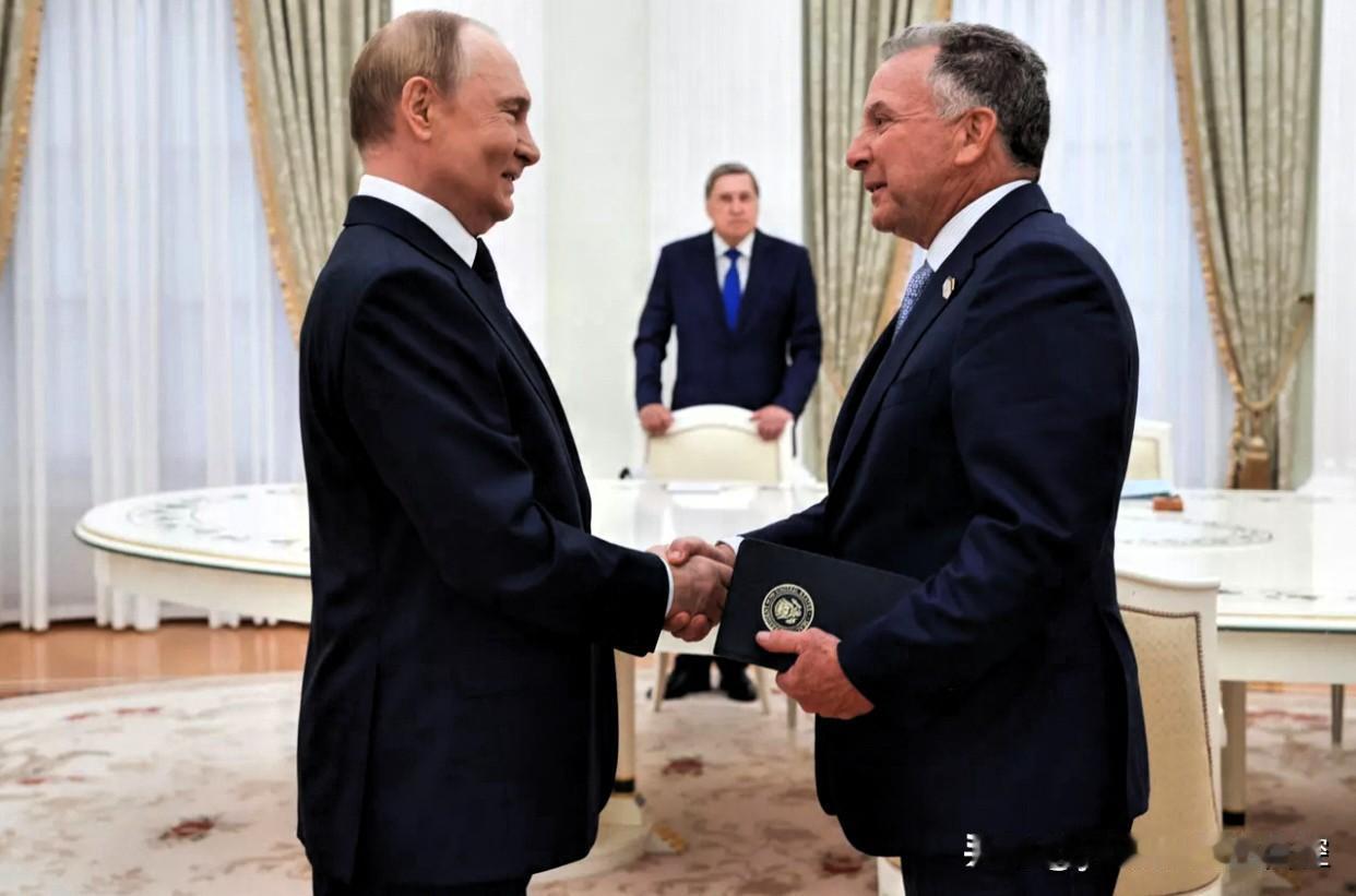 【俄美已拟就新的乌克兰和平计划】据美媒阿克西奥斯新闻网透露，美国和俄