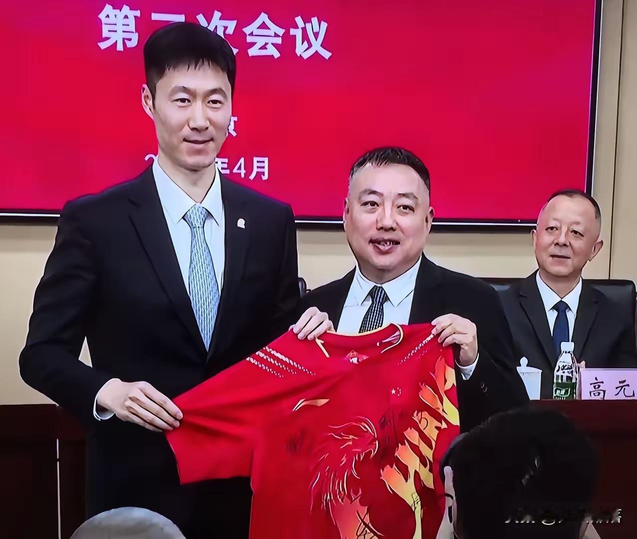 脑洞大开聊聊！万一伦敦世乒赛国乒男团真就无缘金牌，连决赛门槛都没跨过，全网那不得