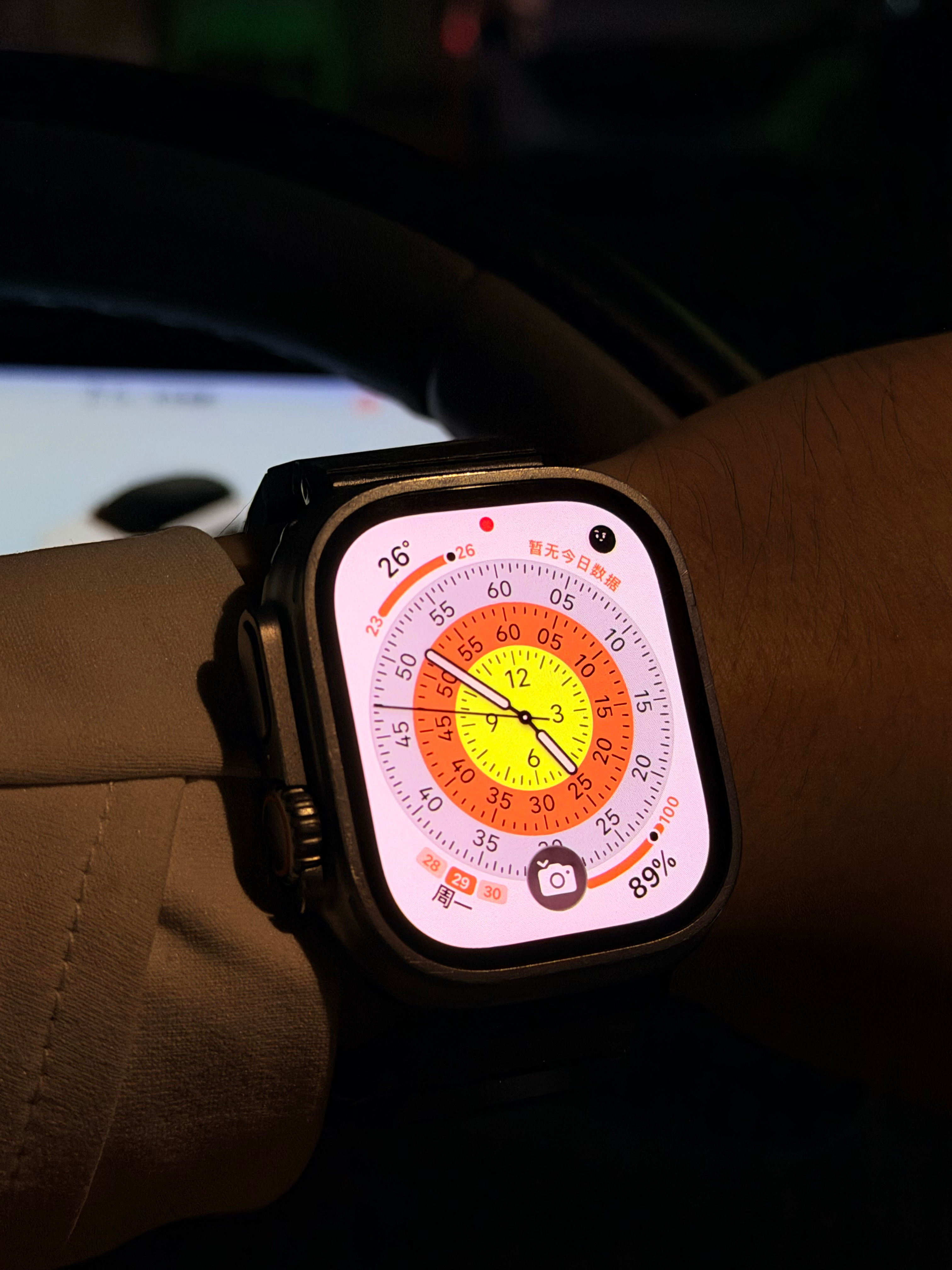 自己一直在用的就是AppleWatchUltra2好像除了续航时间还是偏短