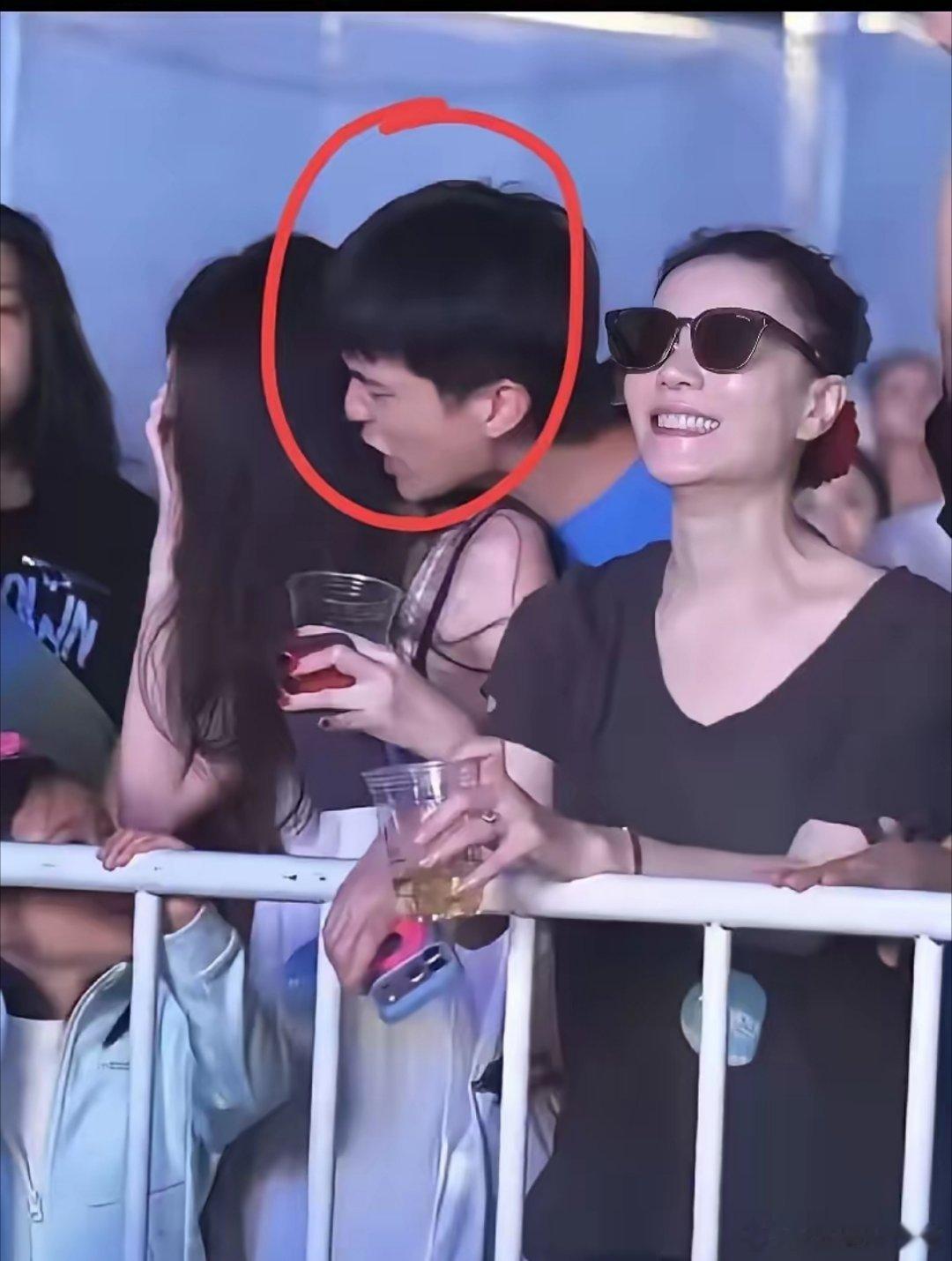 现在最愤怒的不是谢霆锋，而是李亚鹏。因为王菲的男性朋友Ryan竟然对李嫣动手动脚