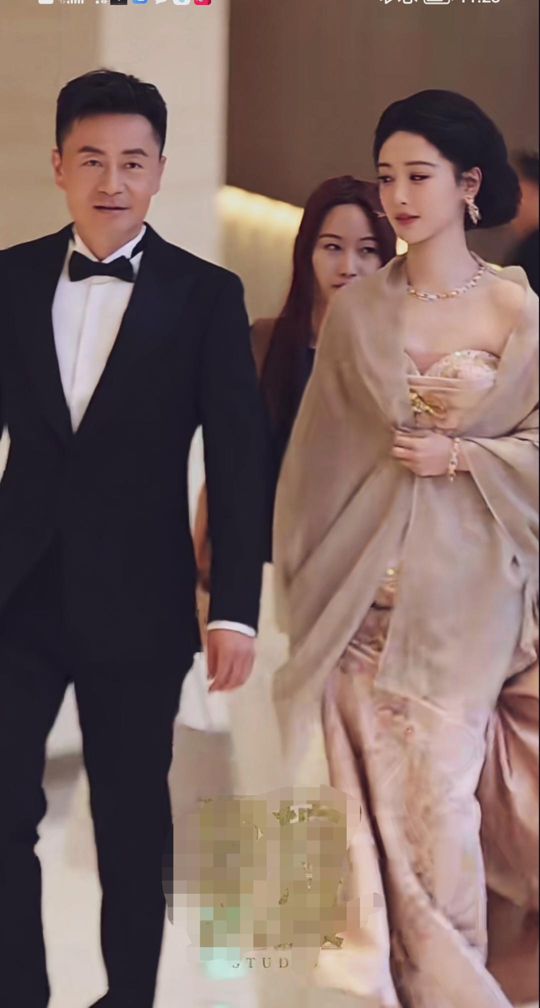 杨紫太美了，国泰民安，温柔大气的美，大气女主气质。