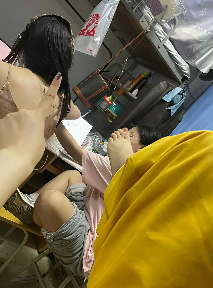 在宿舍也太幸福了！