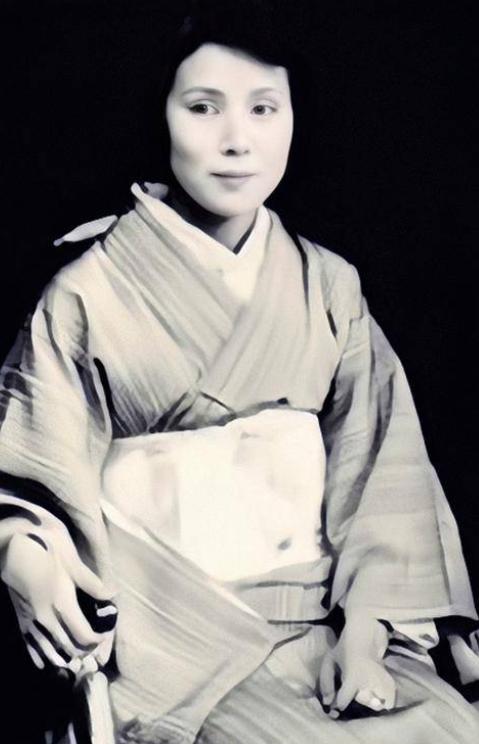 1938年，钱学森的岳父蒋百里突然在广西去世，年仅56岁，一些人包括冯玉祥在内，