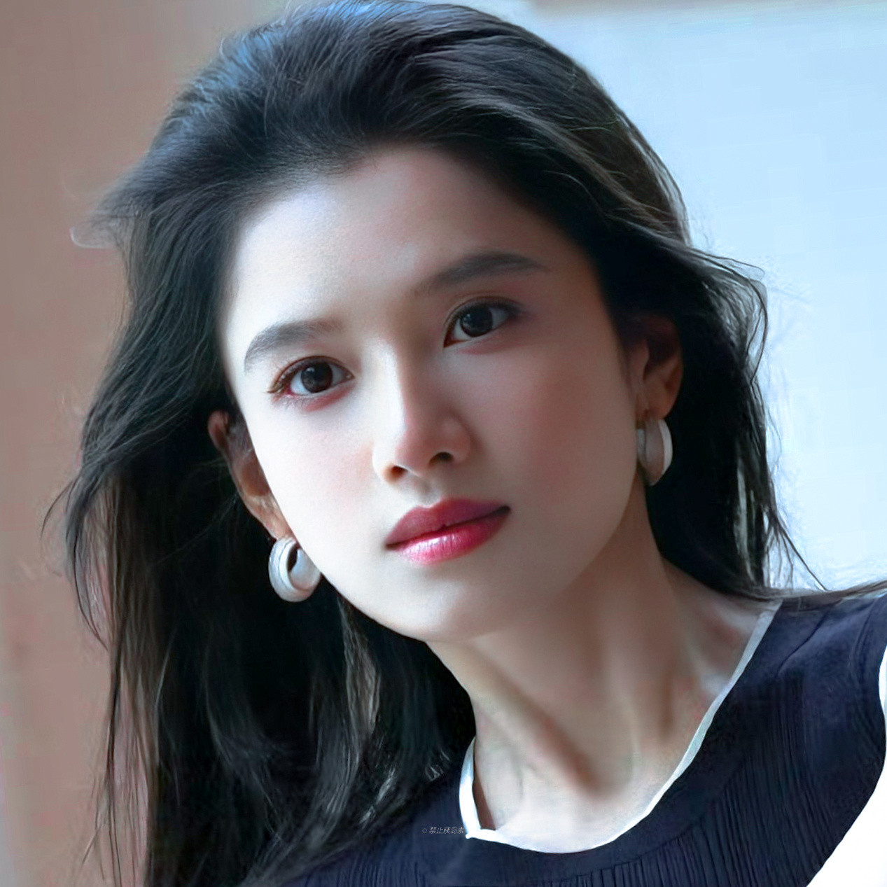 张婧仪｜蓝丝绸💙