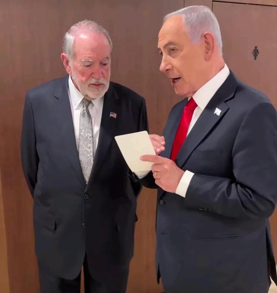 《国土报》报道，当地时间17日，美国驻以色列大使迈克.赫卡比表示，在他当天和以色