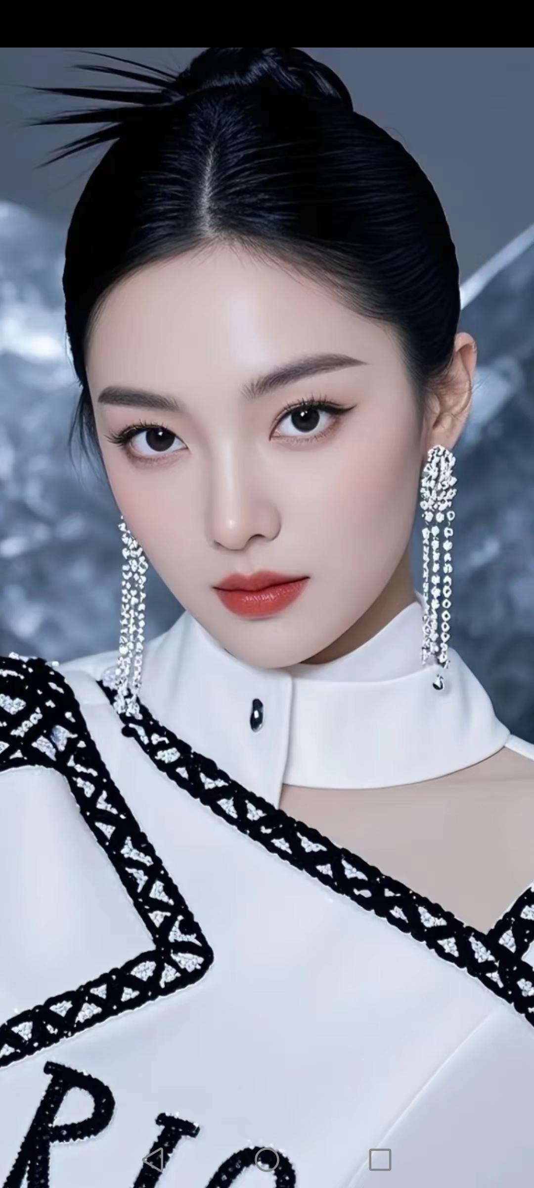 高颜值美女，优雅气质，做不一样的自己，你想要的我都有，老板娘已...