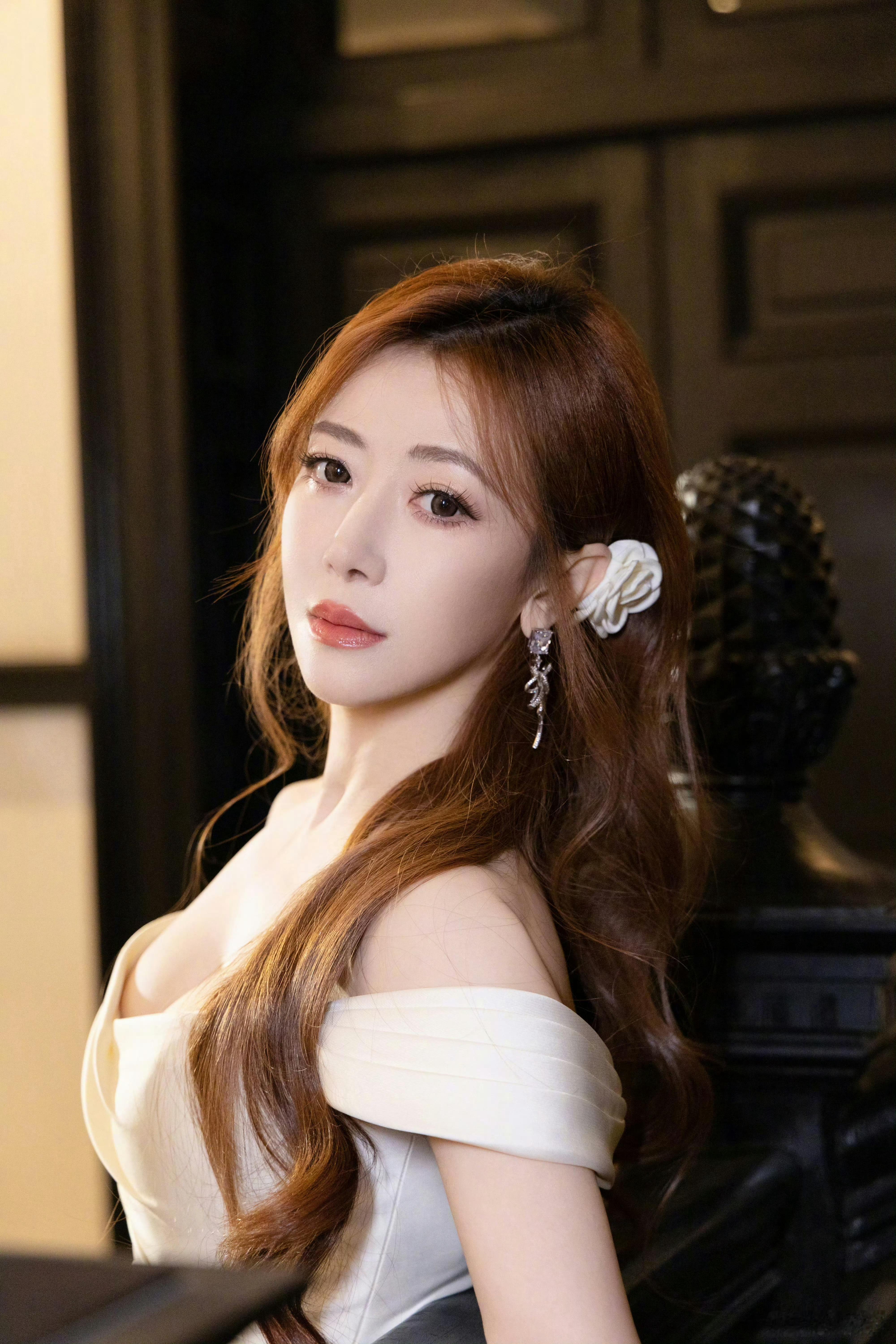 陈紫函x最新物料