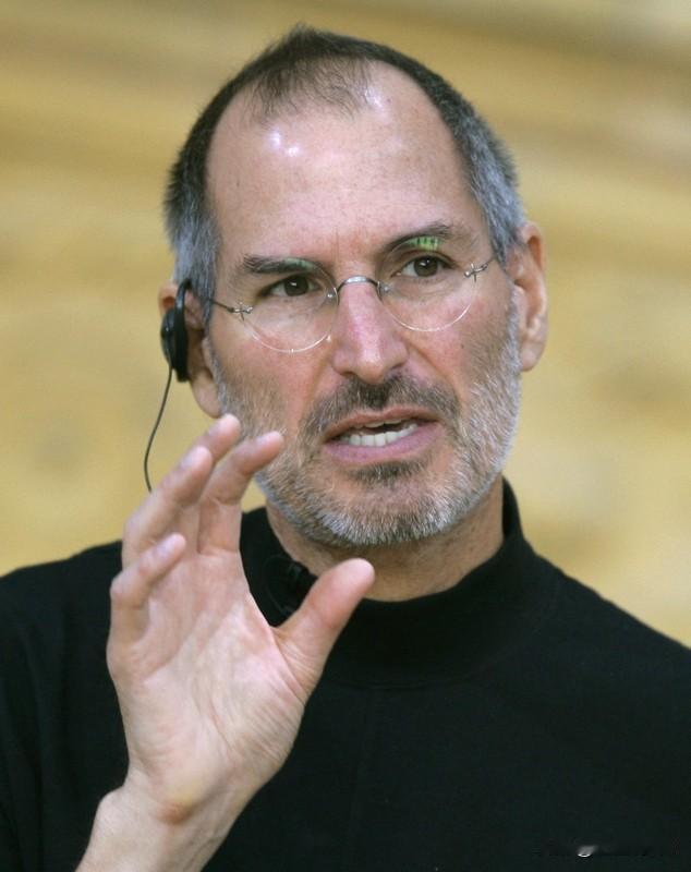 喜欢乔布斯还是他的IOS？我个人从不喜欢乔布斯，人有点古怪，做的手机的操作系统