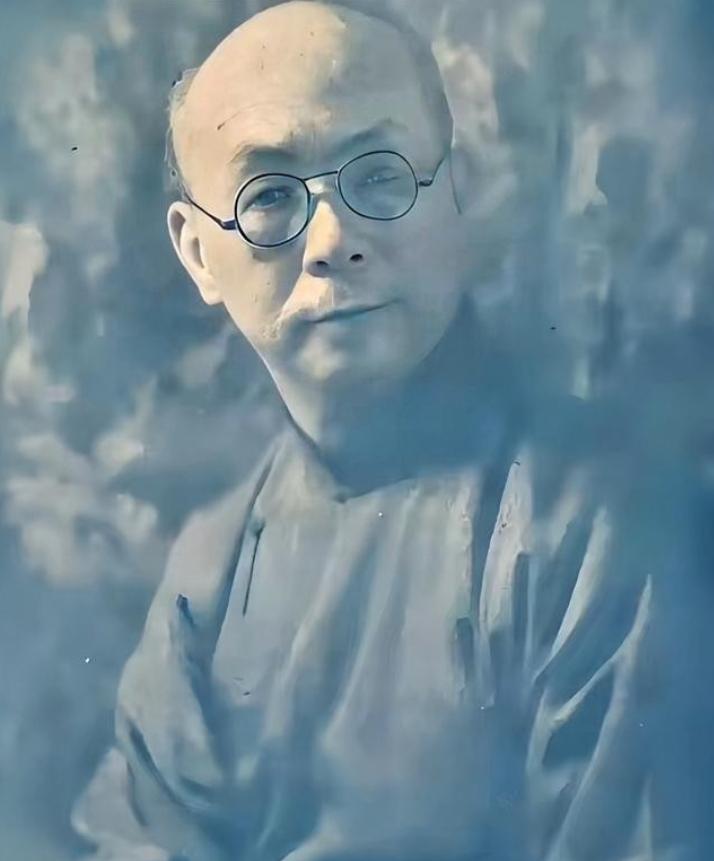 中国最大的汉奸是谁？他远比汪精卫更加可恨，要是没有他，日本连中国大门都进不了，