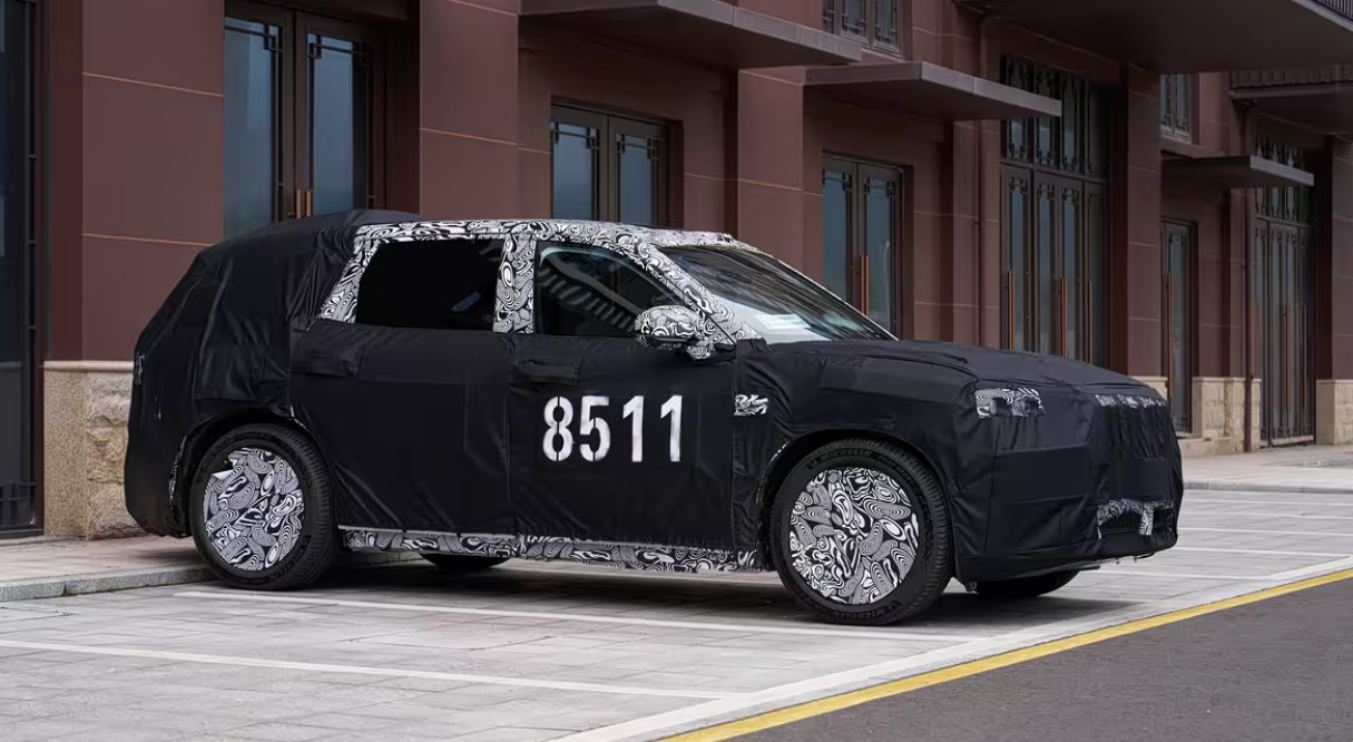 极氪8X的谍照和假想图：9X偏豪华商务，7X又更年轻运动，8X这个中间值还挺难拿