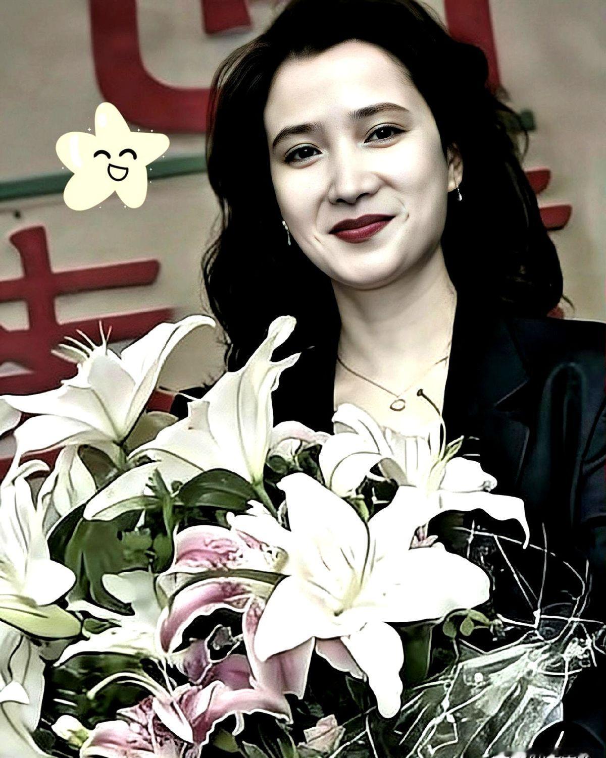 何晴这两天又被推上热搜，源头是一段傅艺伟的回忆——兰花作别、十年抗癌、凡事备份到