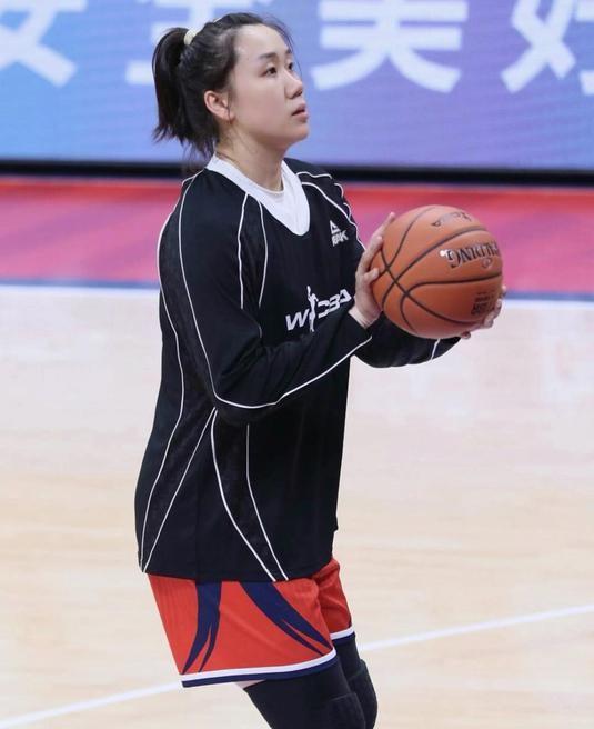 WCBA总决赛这事儿真是越讨论越有意思，本来坎贝奇禁赛大家都以为四川队要凉，结果