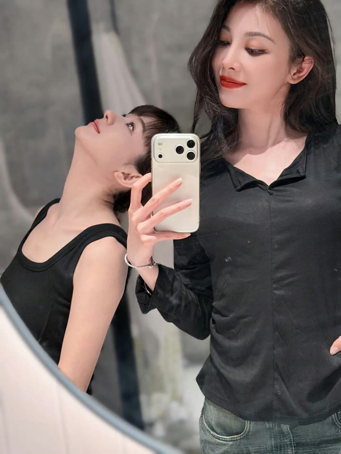 捡到一个野生的赵丽颖，侧脸美美哒！！！