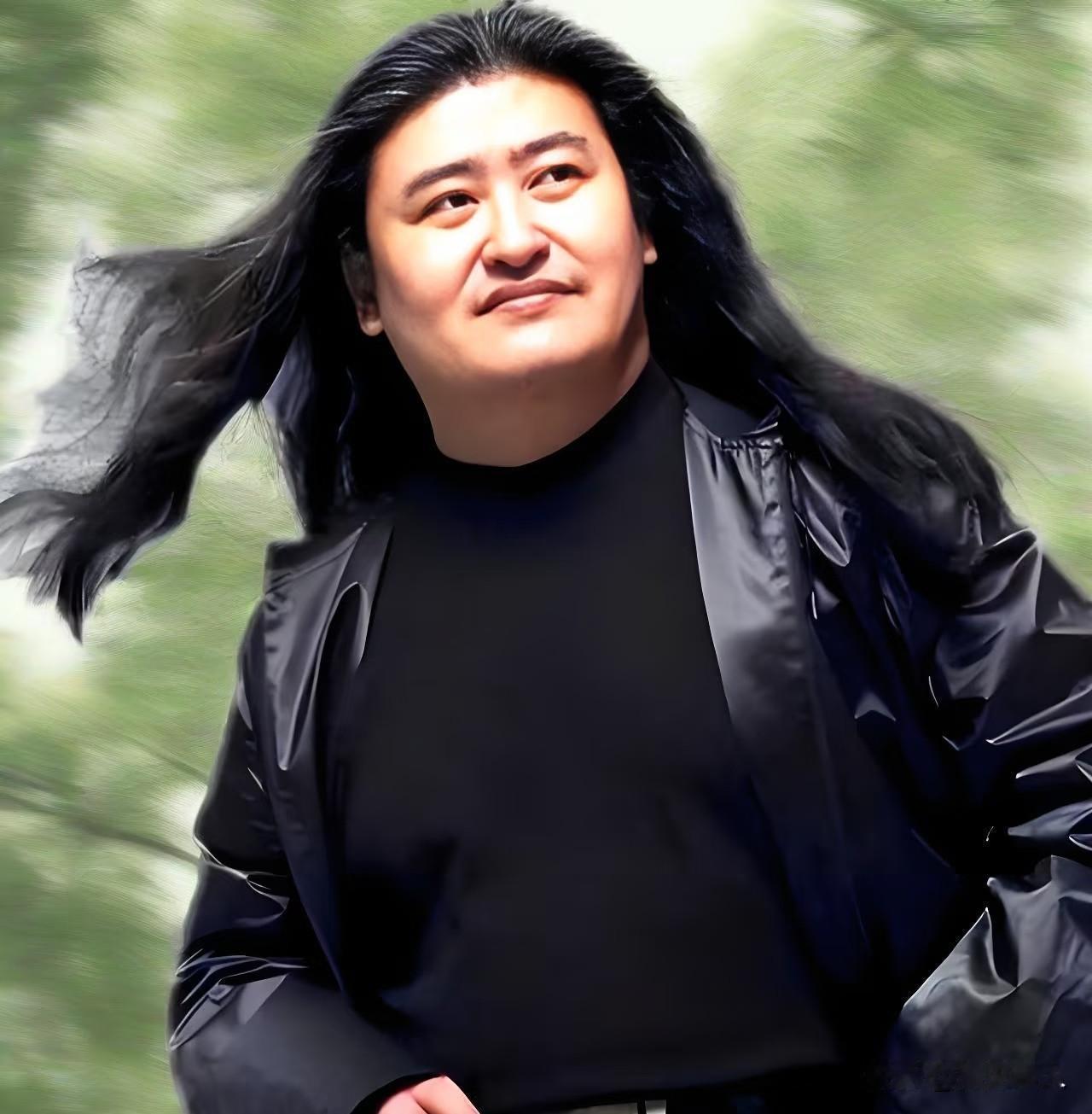 很多人不知道，刘欢老师其实是被病痛折磨了十多年的人。2009年他在美国被查出右