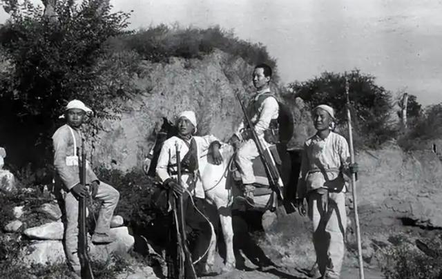 1950年，大汉奸赵玉昆被捕后，供出一名同伙。此人竟是解放军68军参谋长宋学飞。