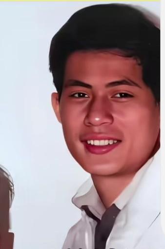 估计没有一个人能认出照片上的这个年轻帅哥，如果不是看到资料显示，我压根不会往他哪