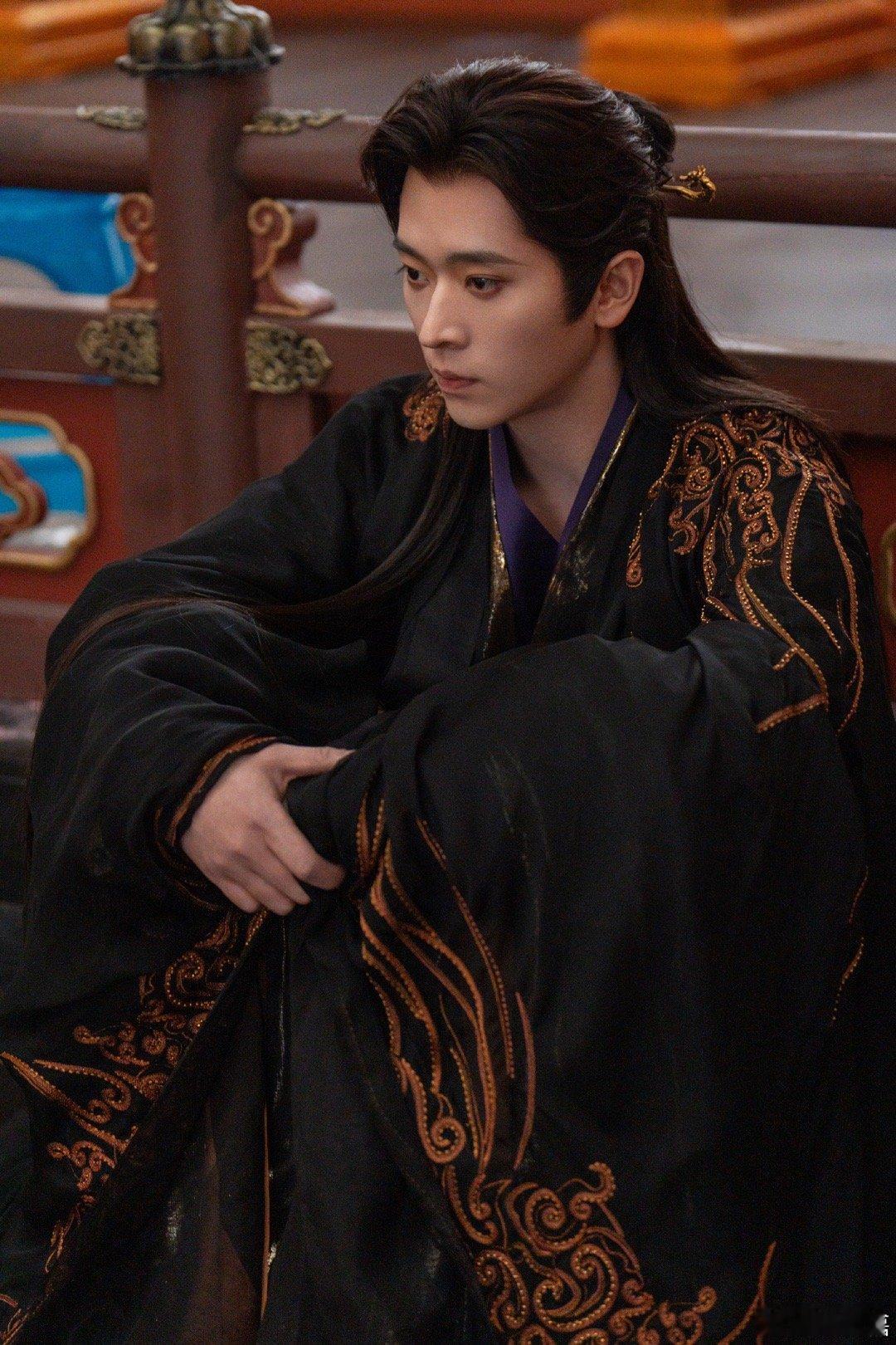 丞磊睫毛精大年初八开工还得看丞磊！这睫毛谁看了不羡慕，睫毛又长又密，根根分明我