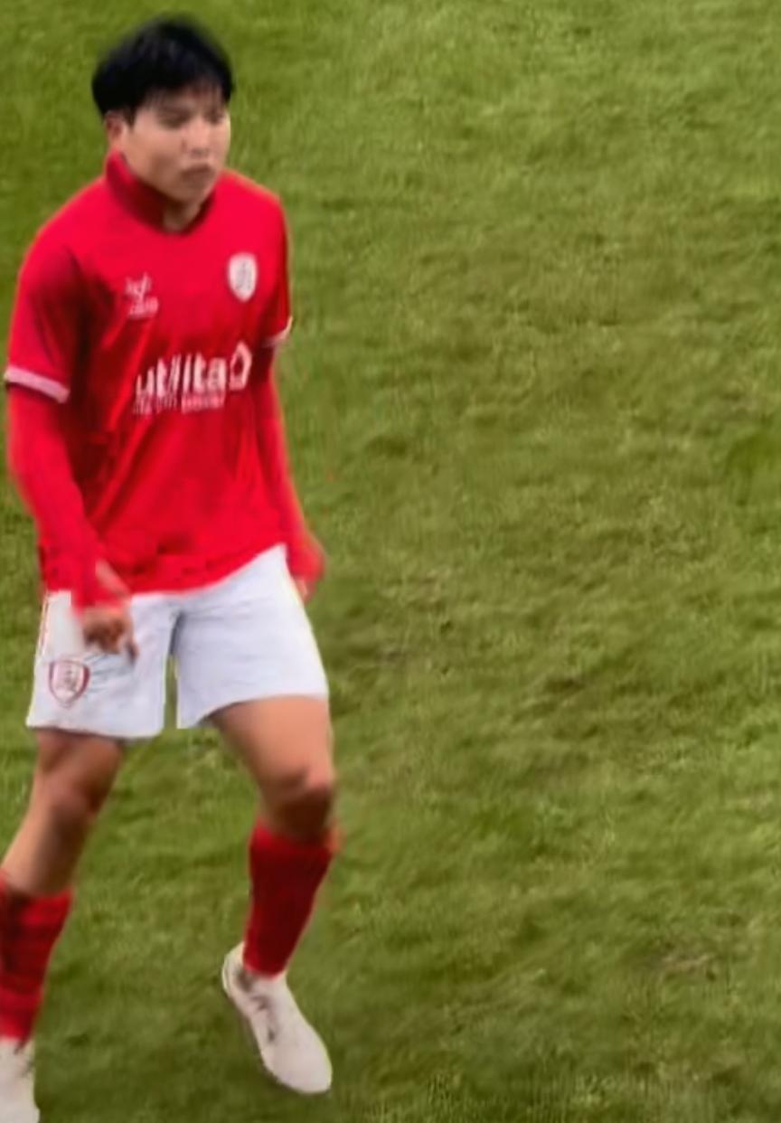 徐彬28日凌晨彻底爆发，徐彬在巴恩斯利U21一人独造2球，上演助攻梅开二度，助