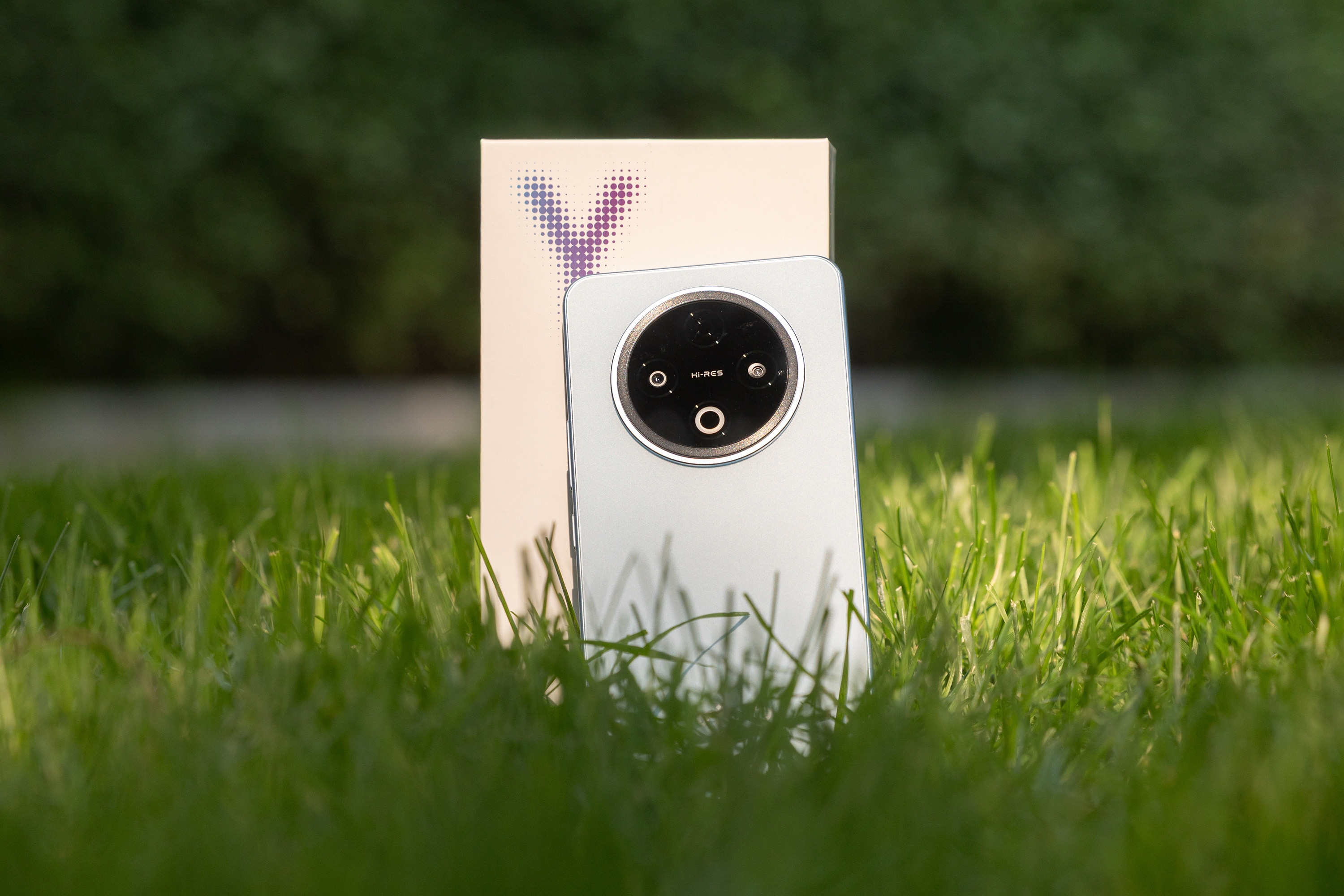 vivoY500这台手机真的太实用了，虽然只是千元机，但它时尚的外观、轻薄的机