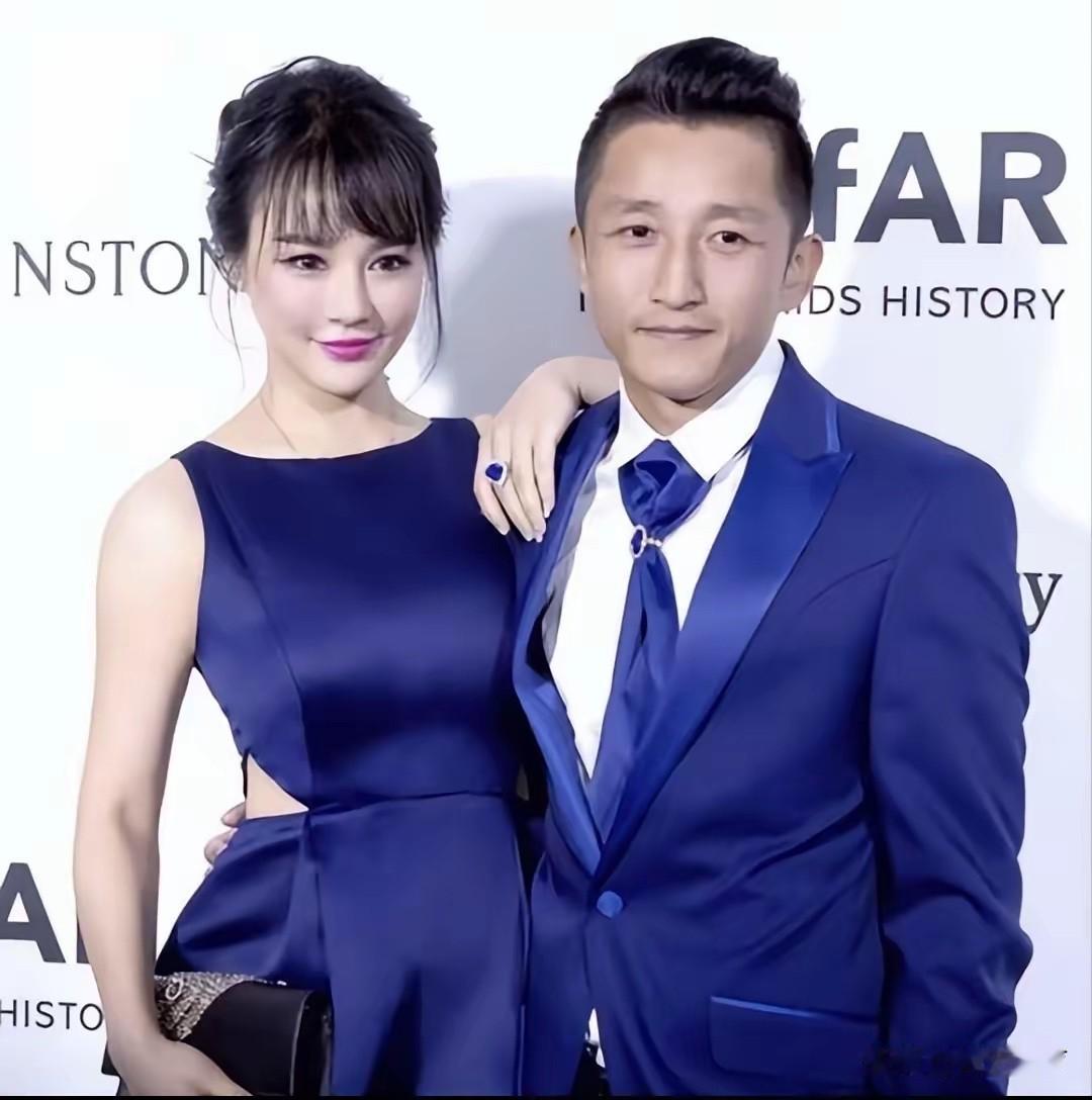 发现没？冉莹颖有一个毛病，可能永远也改不掉，就是在节目中总是提离婚的事情。
