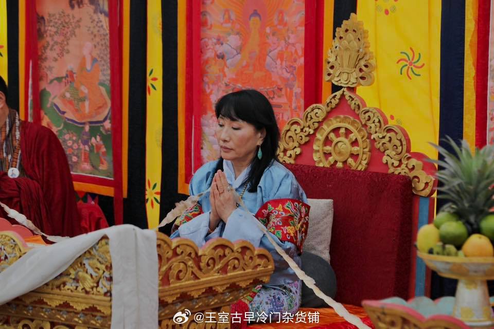 王室王室不丹王室2026年3月13日，县城二王后出席寺庙动土仪式。