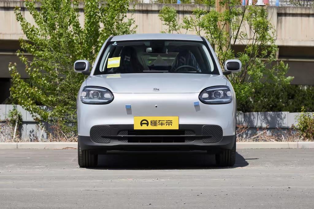 作为一个曾经挤过老QQ、我不得不承认：当我第一眼看到这台全新奇瑞QQ3的参数表时