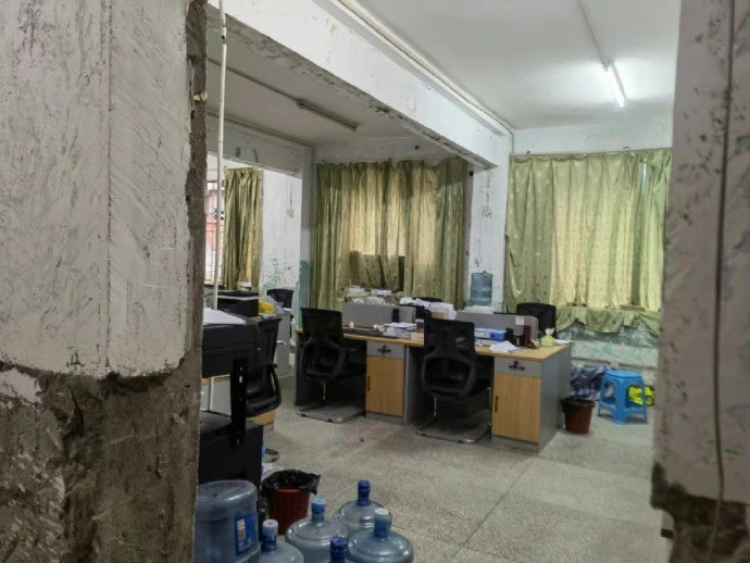 我不说谁知道这是我上班的地方啊[捂脸哭]​​​
