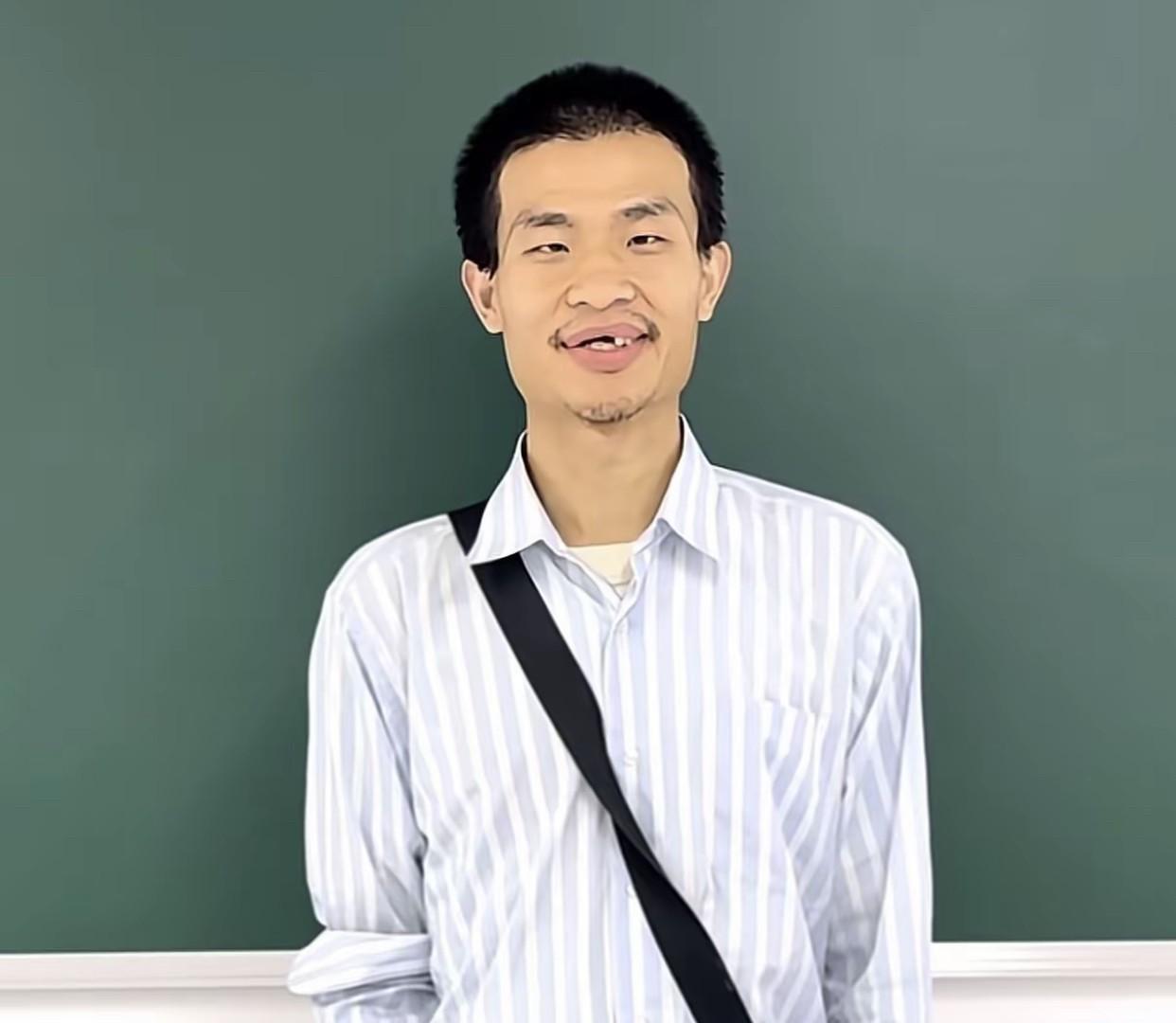 韦东奕在抖音注册账号并发布第一条视频，网友吐槽亲戚开始消费韦神了，不过看完视