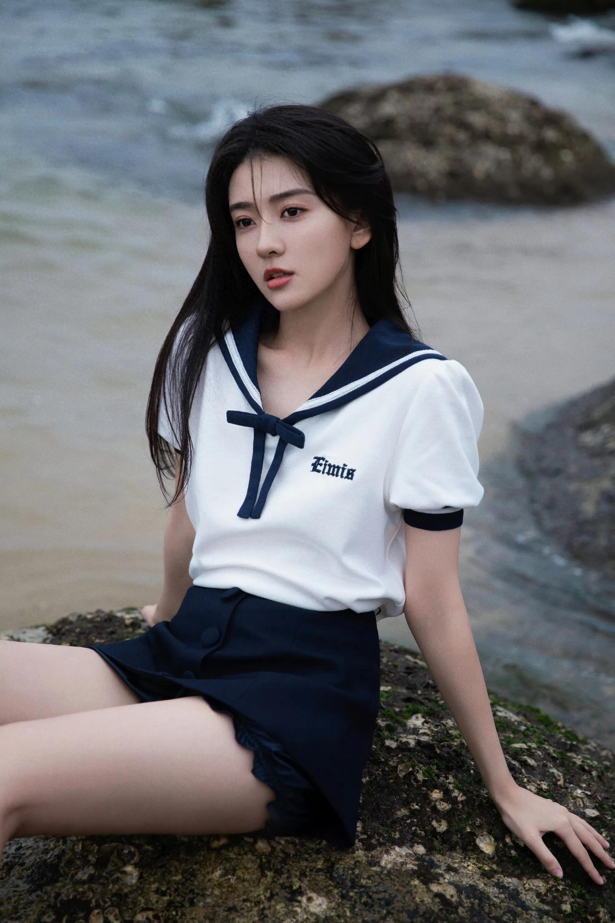 女星梁洁写真合集：甜美靓丽、秀丽可人