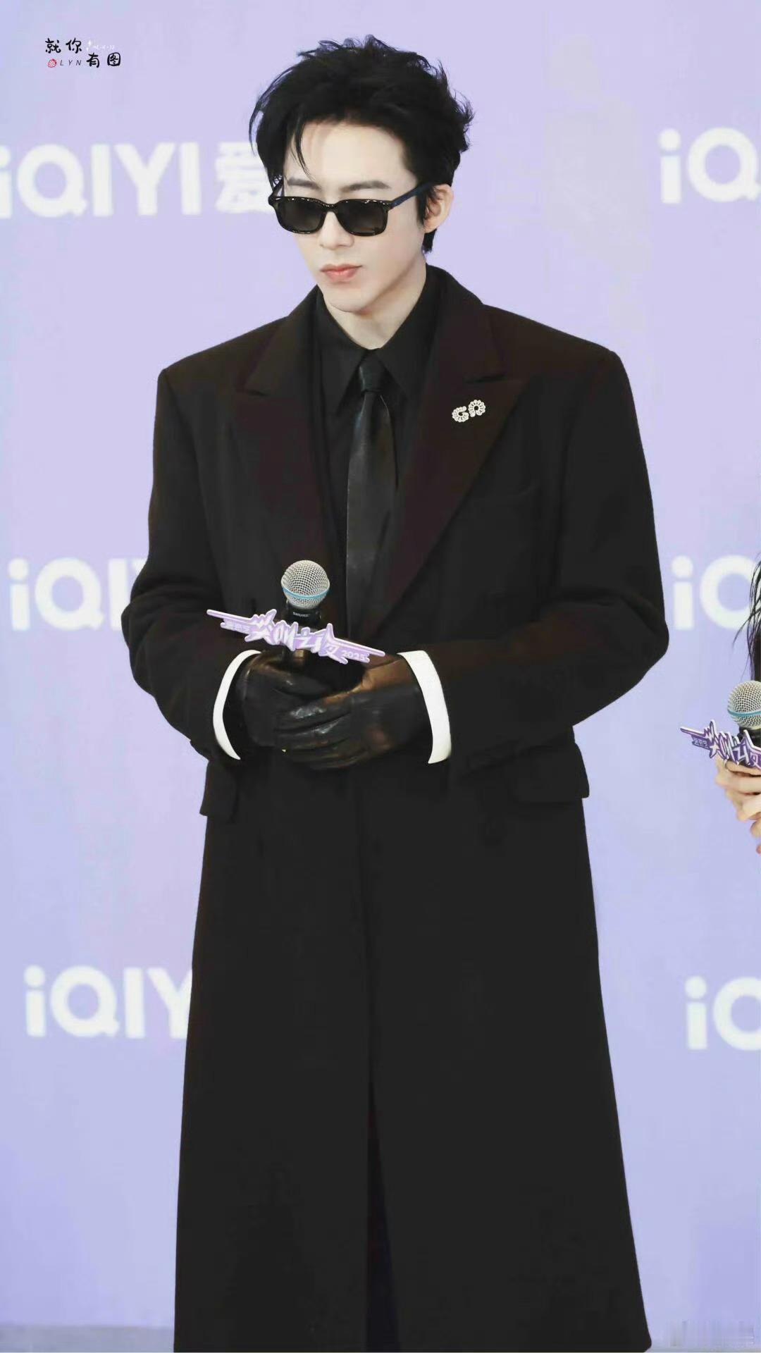 尖叫之夜男明星造型出图尖叫之夜红毯主持人按我的审美，刘宇宁，侯明昊，邓为，张凌