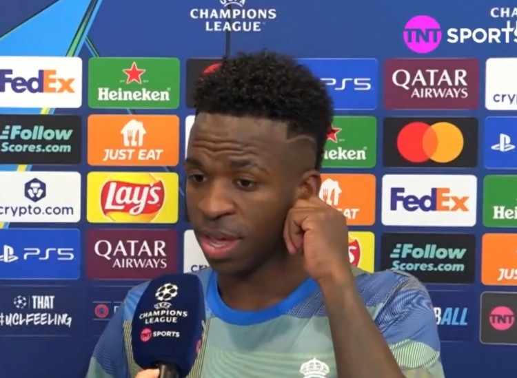 维尼修斯: 阿隆索被解雇我没参与 近几年我没能以想要的方式踢球