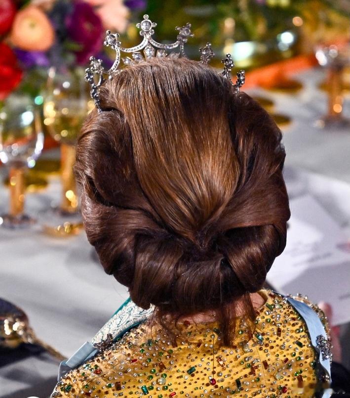 瑞典王室🇸🇪2025年度诺贝尔颁奖典礼，西尔维亚王后、维多利亚女王储、玛德