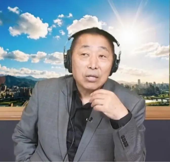 唐湘龙：我的红是中国红，不用怀疑！有一天你会汗颜地喊“我是中国人”唐湘龙今天