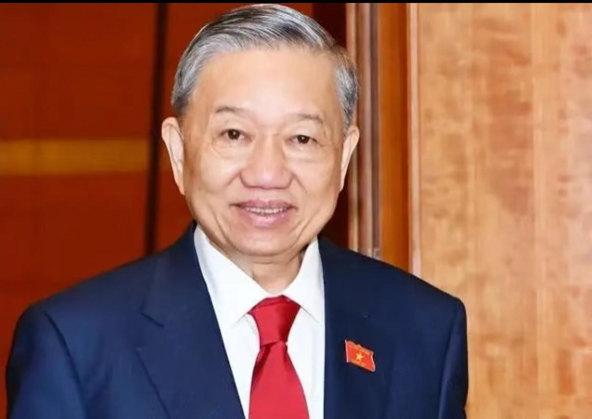 邻邦尘埃定，局势稳为先。越南这盘备受外界关注的政治大棋，终于走到了关键的收官