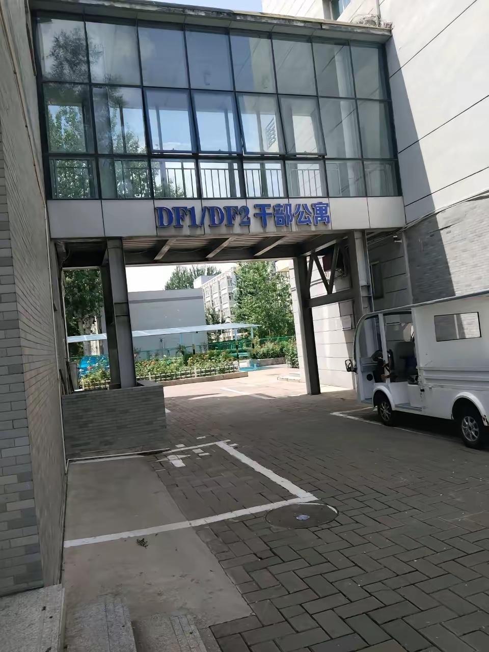 在富士康干了几天牛马才知，人家车间里的空调，就不是为了职工而安装的。而是为了机器