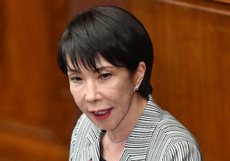 高市早苗真正克星浮出水面！不惧中方、无视在野党也不怕支持率暴跌，唯独忌惮86