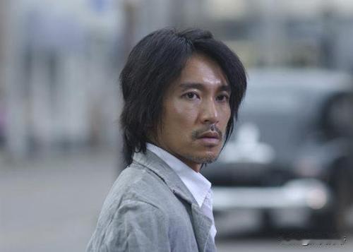 周星驰时代落幕！喜剧之王到底该传给谁？沈腾、徐峥、王宝强谁配接棒？说实话，