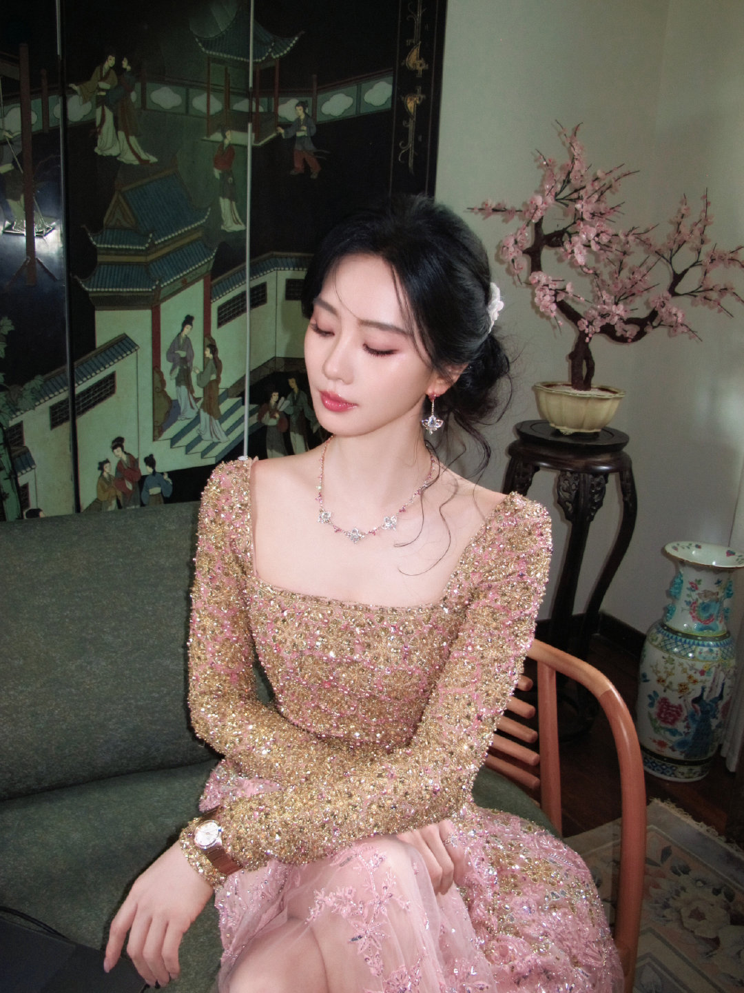 刘诗诗头戴非遗绒花高雅动人刘诗诗古典美人刘诗诗真的好美美人如玉