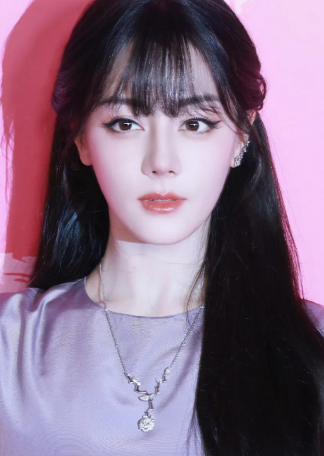 你所向往的森林也许在每个清晨都披满了白露