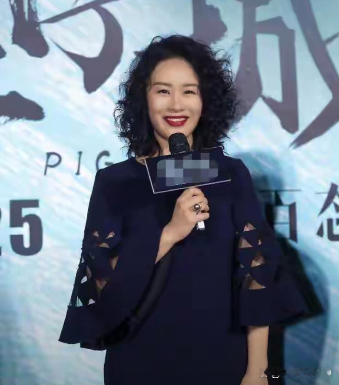 邬君梅真是越老越漂亮，人家也不医美。