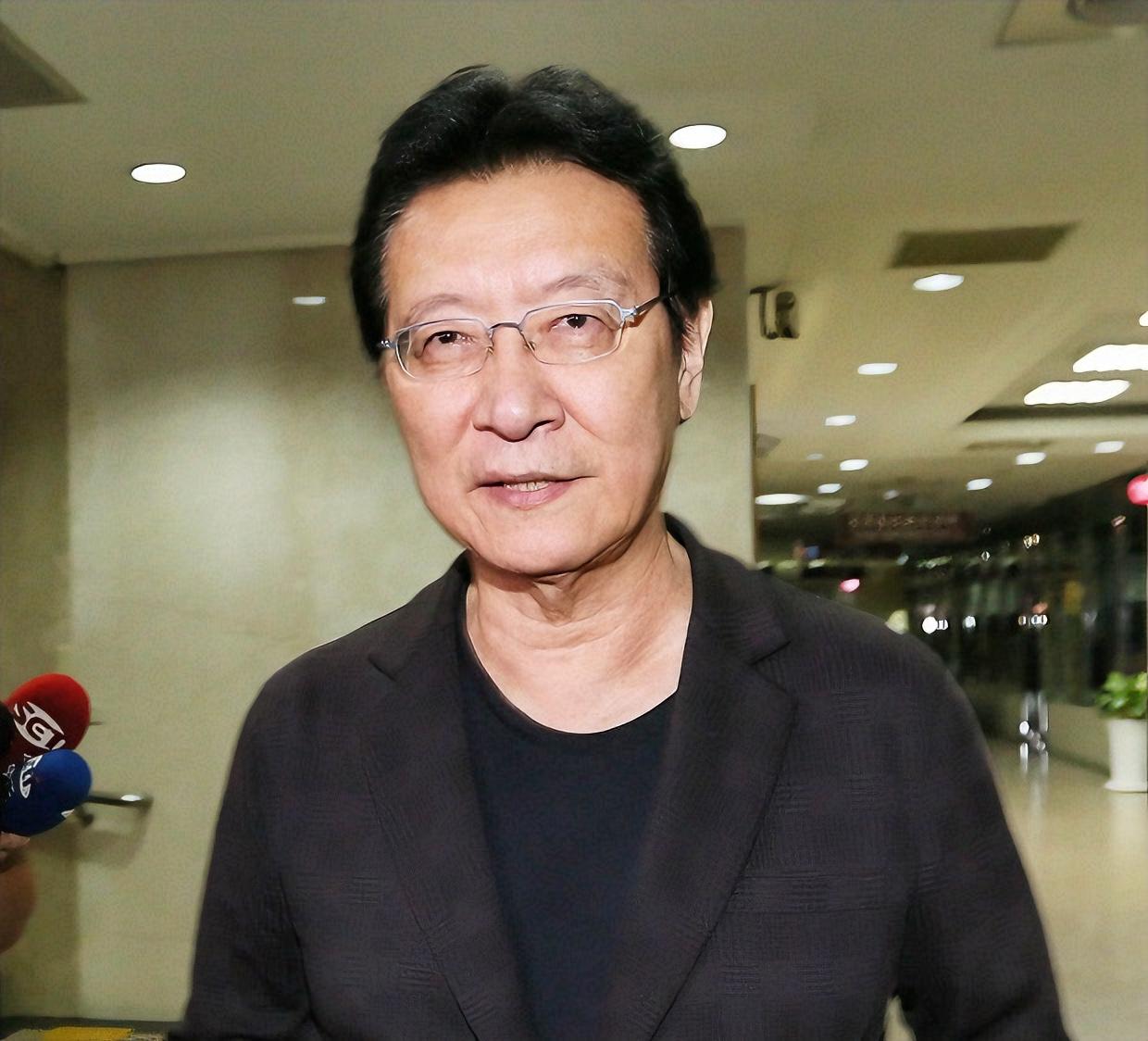 台湾资深媒体人赵少康称：“就算大陆拿下台湾，台湾人也不会服气。”在谈话节目里赵少