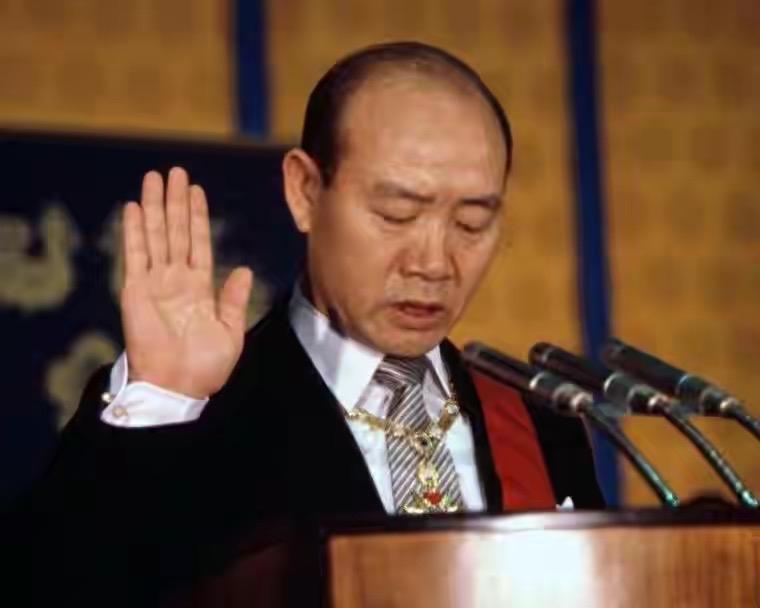 金大中为什么要特赦全斗焕和卢泰愚？这个东西老祖宗早就想到了，叫做“刑不上大夫