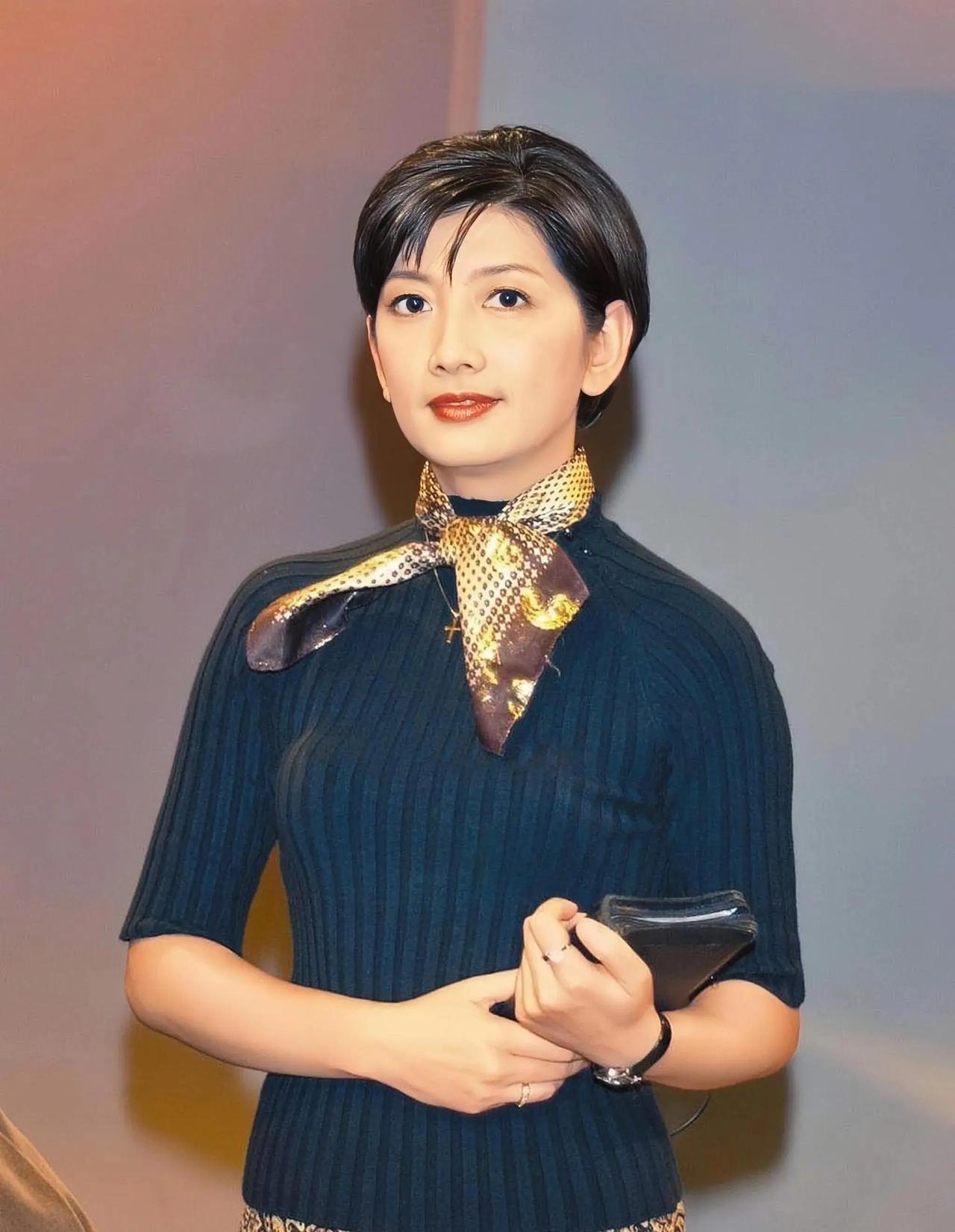 死后才封神：那个被金庸盖章最美的赵敏，孤独死在出租屋，三天无人问津。 如今的
